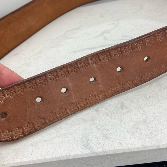 Vintage 70’s Tooled and Hand Painted Leather Belt Brown - Picture 4 of 10